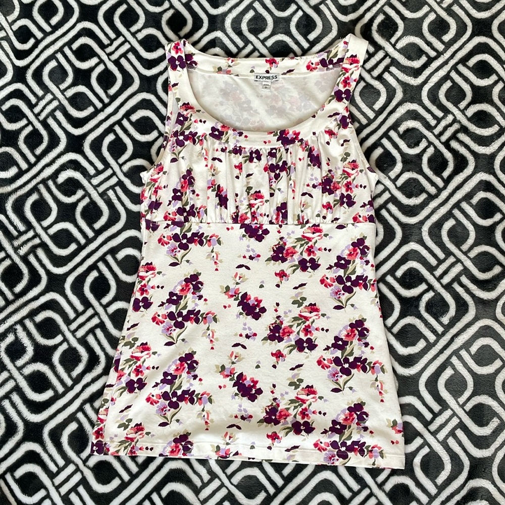 EXPRESS women’s floral top